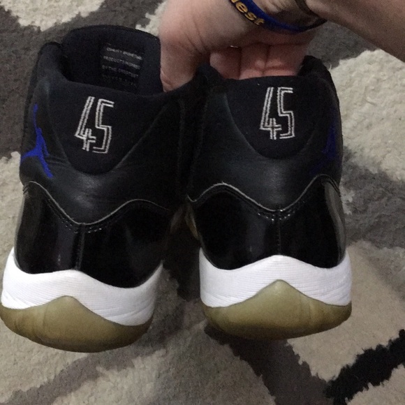 air jordan 11 space jam sneakers - Picture 12 of 13